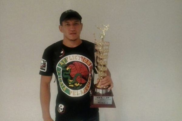 Фото после победного боя Куата Хамитова в Индии