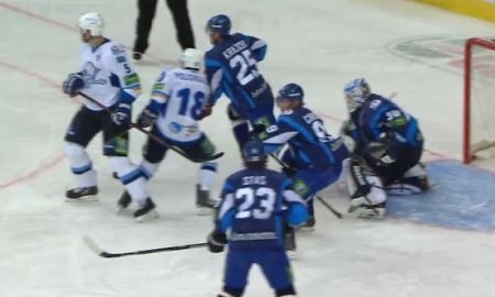 Видео шайб в матче КХЛ «Динамо» Мн — «Барыс» 2:5