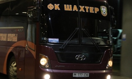 Фоторепортаж с прибытия «Шахтера» на матч с «Маккаби»
