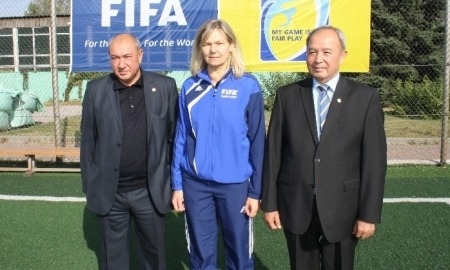 Образовательные курсы ФИФА по женскому футболу