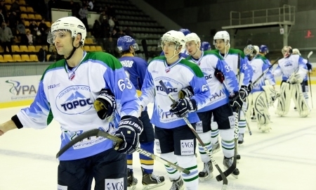 Фоторепортаж с матча ВХЛ «Казцинк-Торпедо» — «Торос» 1:3