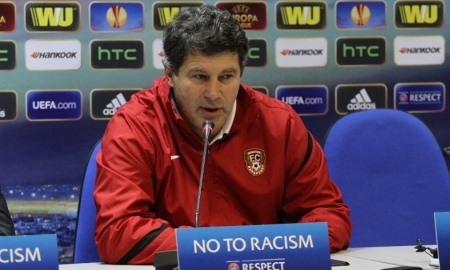 Виктор Кумыков: «Слабых футболистов в АЗ просто нет»