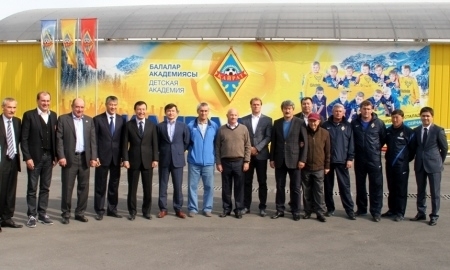 Делегация ФФК во главе с Адильбеком Джаксыбековым посетили объекты ФК «Кайрат»