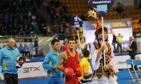 Фоторепортаж с боя чемпионата Мира Биржан Жакипов — Йосвани Вейтиа Сото