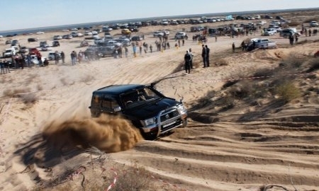 В Актау прошли внедорожные кольцевые гонки «Золотая осень — 2013»