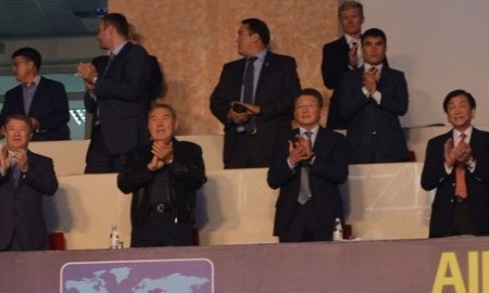 Нурсултан Назарбаев поздравил казахстанцев с победой на чемпионате Мира по боксу