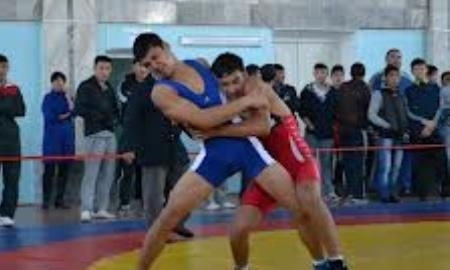В Актобе прошел чемпионат Казахстана по греко-римской борьбе