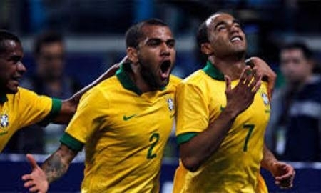 <strong>Сборная Казахстана может сыграть товарищеские матчи с участниками ЧМ-2014</strong>