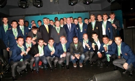 Видео церемонии награждения ФК «Кайрат» бронзовыми медалями Премьер-Лиги