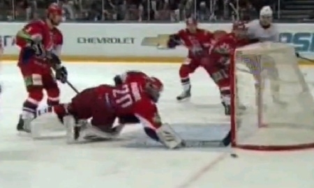 Виталий Колесник принёс победу «Локомотиву» в матче КХЛ с «Северсталью»