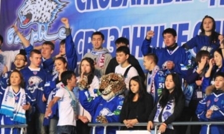 Болельщики ХК «Барыс» просят наказать ЦСКА за «надругательство» над гимном РК