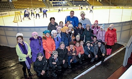 Школьники побывали на тренировке «Казцинк-Торпедо»