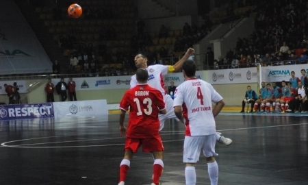 Команд две — путевка одна