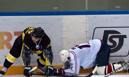 Фоторепортаж с матча ВХЛ «Сарыарка» — «Кристалл» 3:4