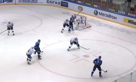 Видео шайб в матче КХЛ «Барыс» — «Амур» 8:2