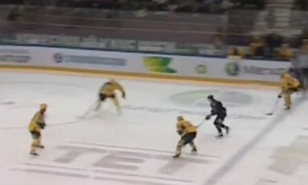 Новопашин поймал Шумакова на силовой