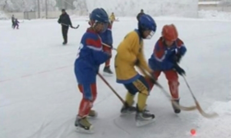 Уральские юноши первенствовали на международном турнире по хоккею с мячом