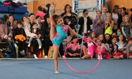 В Шымкенте прошел шоу-турнир по художественной гимнастике
