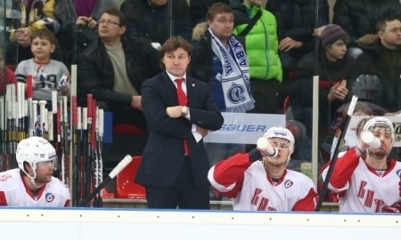 Воспитанник Усть-Каменогорска Юрий Леонов покинул пост главного тренера «Витязя»