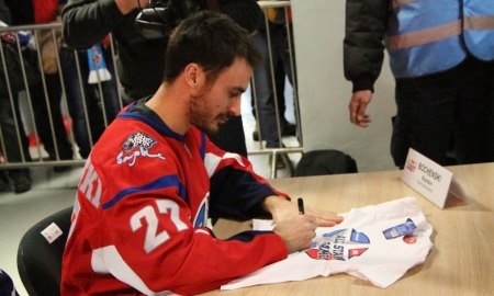 Брэндон Боченски на автограф-сессии Матча Звёзд КХЛ