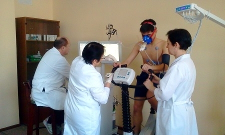 Игроки юношеской сборной прошли медицинские тесты на базе «Талгар»	