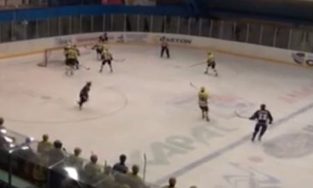 Видеообзор матча ВХЛ «Нефтяник» — «Сарыарка» 3:4 Б