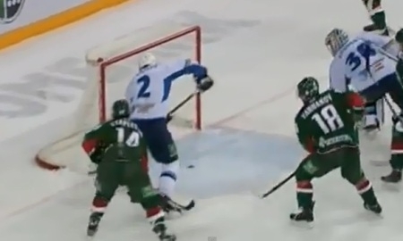 Сэйв Романа Савченко — в десятке лучших за две недели КХЛ 