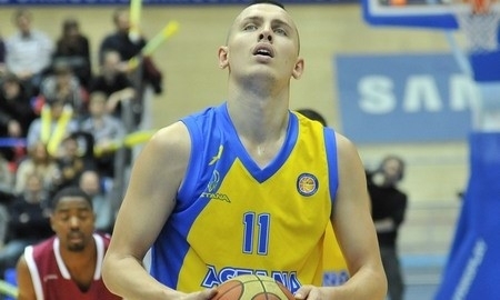 Антон Пономарев: «Обидно, что половину сезона пропустил»