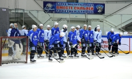 Фоторепортаж с тренировки «Барыса» перед выездной серией
