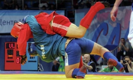 Казахстанцы выиграли два «золота» в первый день этапа Кубка Мира по самбо