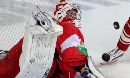 Вратарь сборной Казахстана Алексей Иванов выбыл на месяц