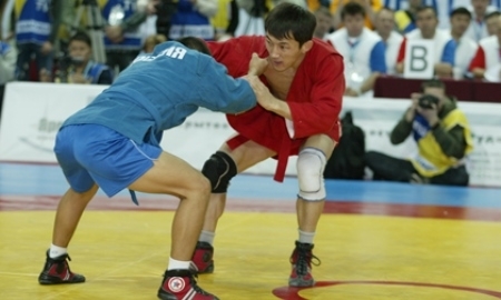 Лучшим самбистом Кубка Мира стал полицейский из Уральска