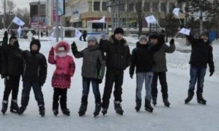 Дети Кокшетау встали на коньки в поддержку олимпийцев