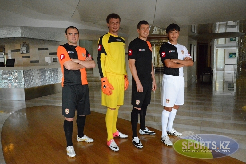 Форму караганды. Форма пожарных казахстана. Курсанты мвд. Юрий лялюшко караганда алтын арба. Карагандинский политех фото.