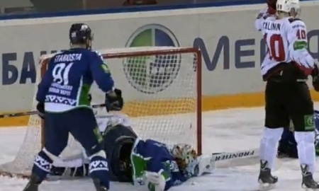 Алексей Кузнецов — в рейтинге лучших сэйвов КХЛ за две недели