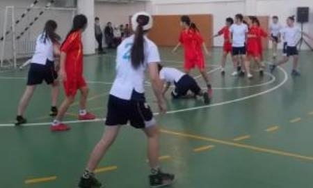 В Кызылординской области прошел турнир по гандболу среди девушек