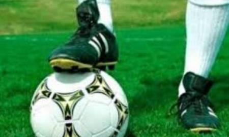 В СКО в честь 100-летия казахстанского футбола наградили ветеранов футбола