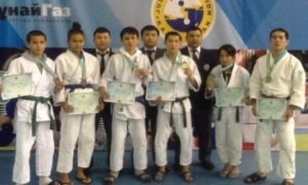 Юные кызылординские дзюдоисты завоевали 13 медалей на чемпионате страны
