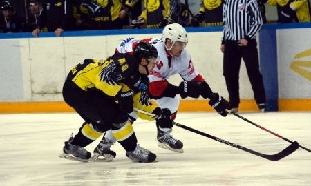Фоторепортаж с матча ВХЛ «Сарыарка» — «Челмет» 2:0