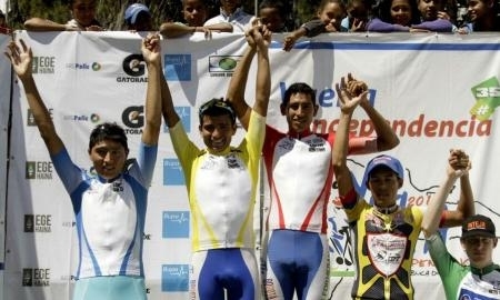 Казахстанец Аязбаев лидирует среди молодых гонщиков на Vuelta Independencia Nacional 