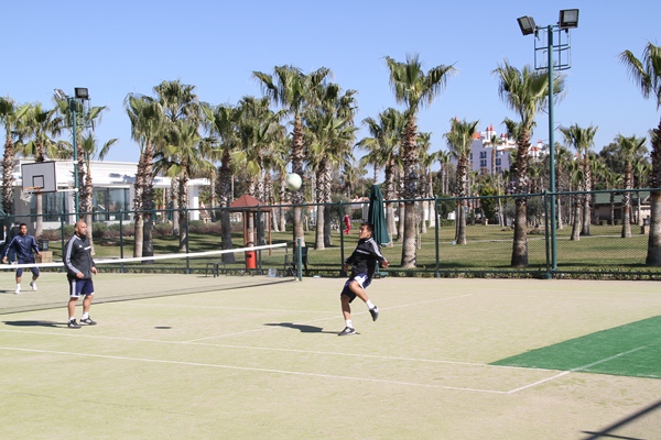 «Ордабасы» сегодня играет с «Уйпештом»