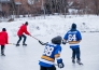 Хоккеисты «Казцинк-Торпедо» cыграли на открытом льду с воспитанниками школы-интерната