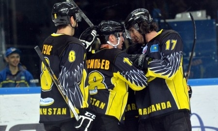 «Сарыарка» уступила первую встречу плей-офф ВХЛ