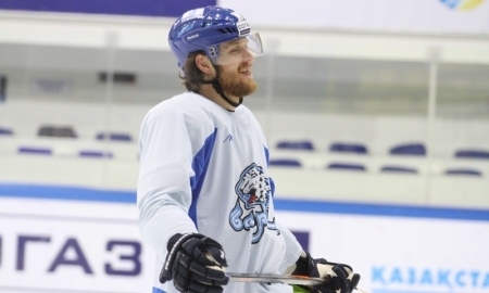 Фоторепортаж с тренировки «Барыса» перед плей-офф