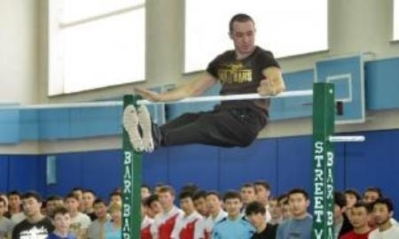 В Караганде прошла презентация уличного вида спорта «Street Workout»