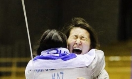 Казахстанские саблистки выиграли золотые медали чемпионата Азии