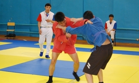 В Актобе прошел турнир по самбо среди сотрудников органов внутренних дел
