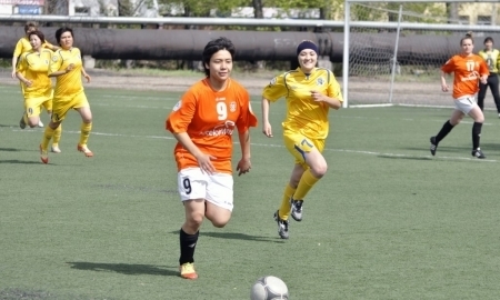 Женская команда «Шахтер-КарГУ» одержала первые победы в сезоне