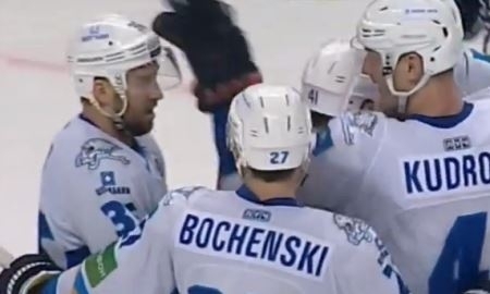 Уппер сравнивает счет за 10 секунд до конца