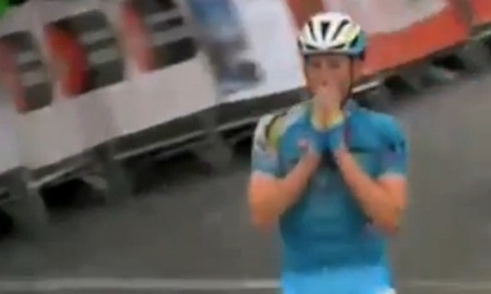 Видео победного финиша Льюва Вестры на седьмом этапе «Тура Каталонии»